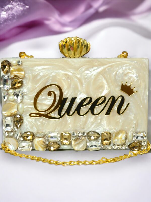 Personal Customization Clutches