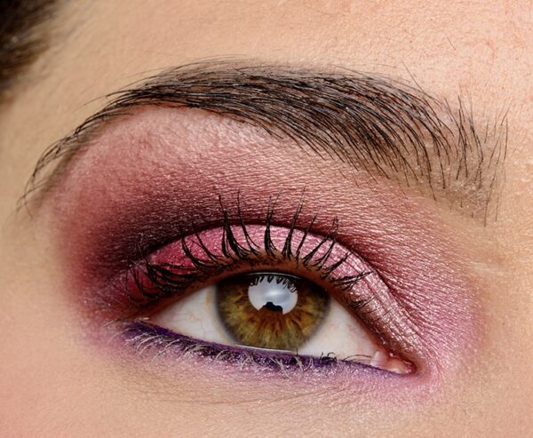 Fashion Fanatic MAC Eyeshadow - Image 4