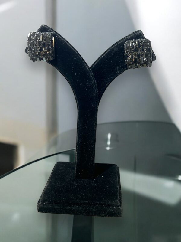 Essence Studs - Image 3