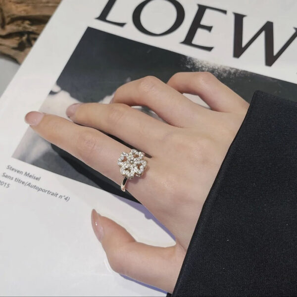 Flower Revolving Ring - Image 4
